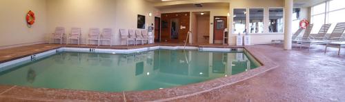 مسبح, Oceanfront Lodge in Crescent City