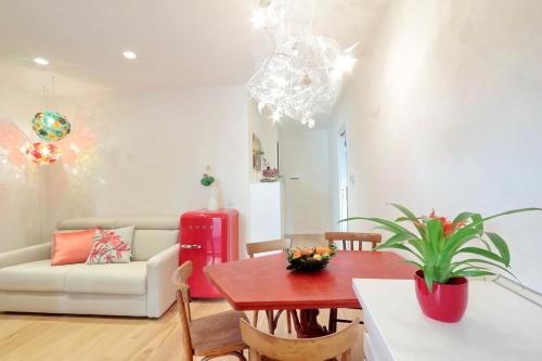 Colosseum Stylish Apartment, Рим (фото 10)
