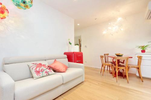 Colosseum Stylish Apartment, Рим (фото 6)