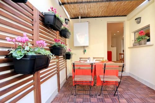 Colosseum Stylish Apartment, Рим (фото 2)