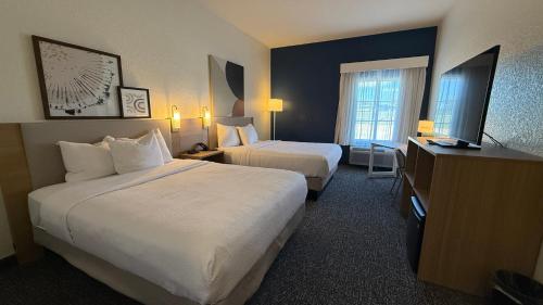 La Quinta Inn & Suites by Wyndham Brandon Jackson Airport East - image 6