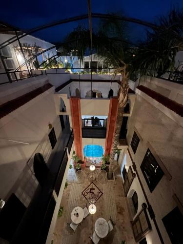 Riad 5 sens