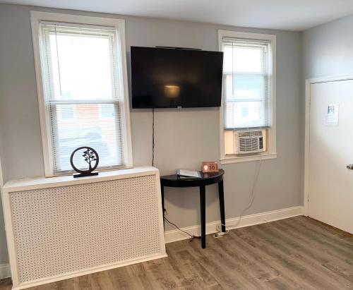 Modern Dog Friendly 1BD-1BA Apt in Federal Hill in Baltimore, USA