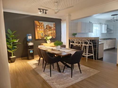 Ételek és italok, Mudzini gardens - Luxury villa with a pool in Shanzu Beach