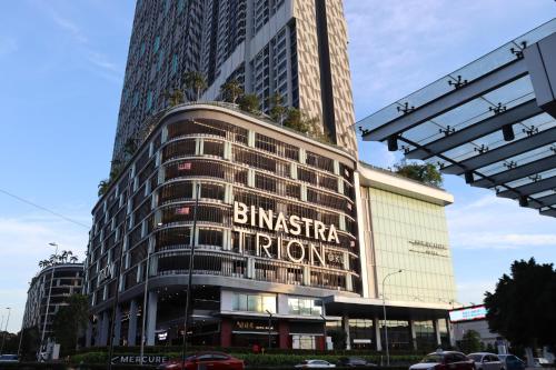 Exterior view, Trion SFM Dream Service suit near Miharja LRT Station