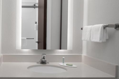 SpringHill Suites Pinehurst Southern Pines - image 2