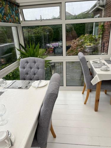 Overdale Motel in Magheralave