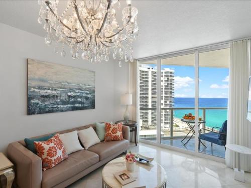 Luxury Oceanfront 3-Bedroom Condo with 3 Balconies in Sunny Isles Beach, USA