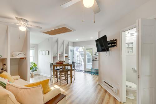 Epic Brunswick Apartment, Deck with Gas Grill! in Brunswick, USA