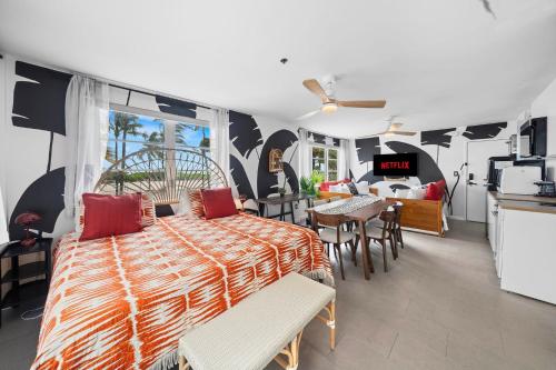 Beachfront Ocean View Apartment on Ocean Drive in Miami Beach, USA