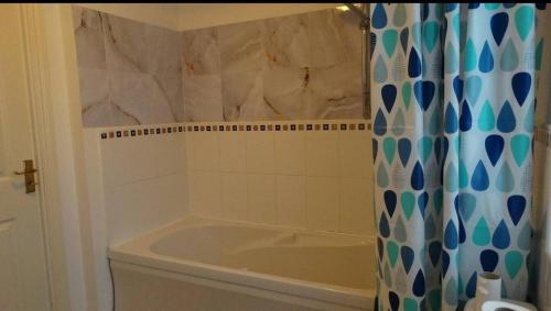 Kingdom Residence Room Type - Double Room with Shared Bathroom