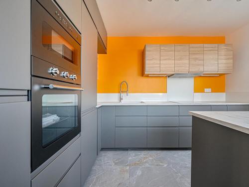 Penthouse vue Tour Eiffel, près Château Versailles (Penthouse vue Tour Eiffel, pres Chateau Versailles) in Sevres