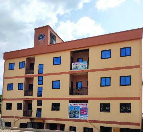 Happy Holidays Studios meublés non loin du stade Olembé Yaoundé