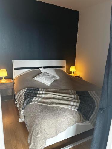 Bellevue - 35 m2 - parking - 10 min centre-ville in Saint-Lo