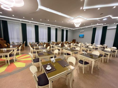 Nafta Sanatorium in Naftalan