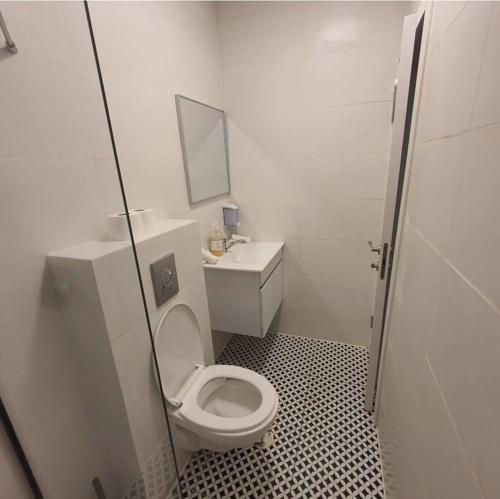 Ryo 20 דירה במלון בוטיק 2 דקות מטיילת בת ים, Bat Yam (foto 9)