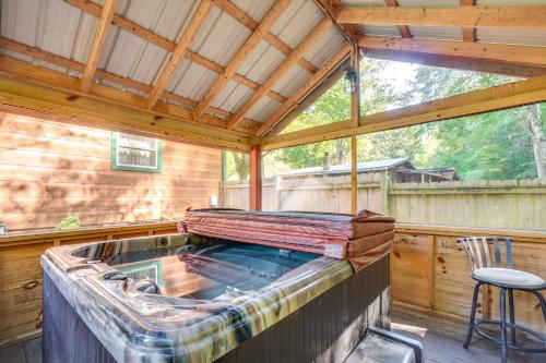 Just Fur Relaxin Sevierville Cabin with Hot Tub! - image 2