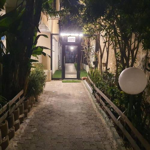 Ryo 21 דירה במלון בוטיק 2 דקות מטיילת בת ים, Bat Jam (fotografie 11)
