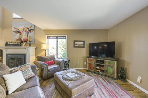 Home By Golf Lakes - 10 Min to DT Pagosa Springs! - main image