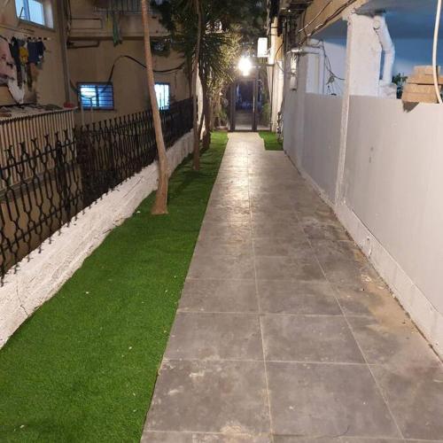 Ryo 17 דירה במלון בוטיק 2 דקות מטיילת בת ים, Bat Yam (Foto 9)