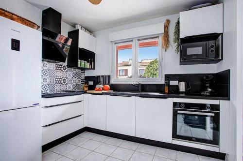 Létesítmények, Villa Neptune jardin garage in Montady