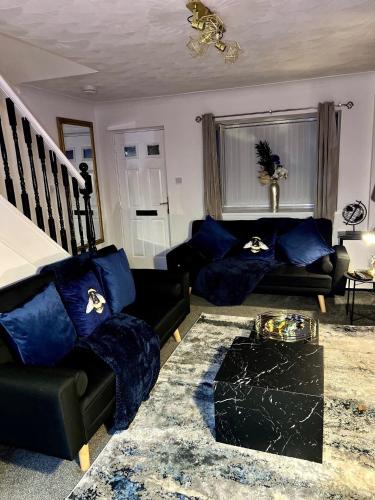 Beautiful house off-road free parking gîte à louer Farnworth