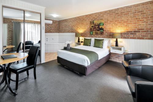 1 queen bed