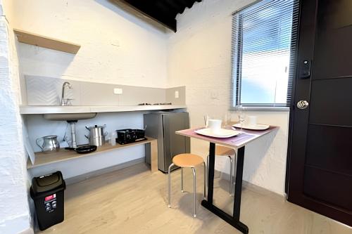 Konyha, Súper Apartamento central en Casa Colonial Bogotá (Super Apartamento central en Casa Colonial Bogota) near Nemzeti Múzeum