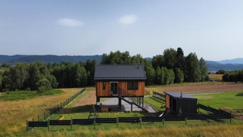 Natur House Beskidy - dom z drzewa księżycowego z SAUNĄ i BALIĄ Jacuzzi!!
