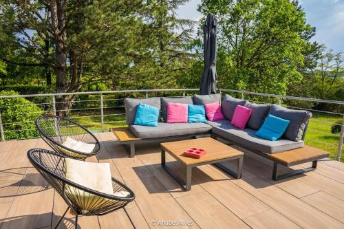 Villa 250 m2, piscine à 10 minutes de Toulouse (Villa 250 m2, piscine a 10 minutes de Toulouse) in Saint-Jean