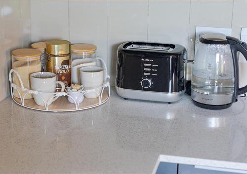 Sandton City Splendid Apartment 009 Power & Water Backup