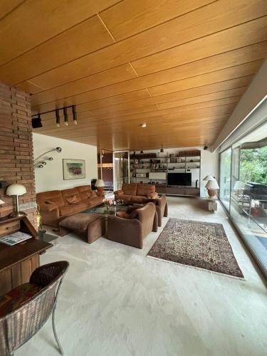Shared lounge/TV area, Großzugiges Architektenhaus in Kronberg in Kronberg im Taunus