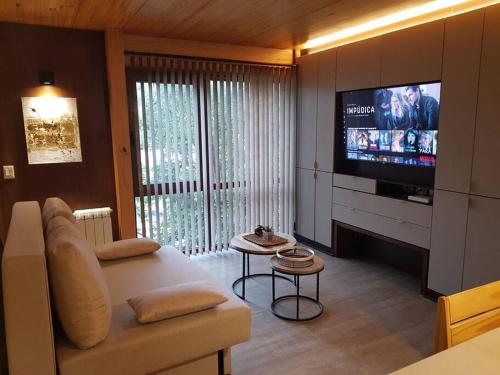 Excelente departamento dúplex de 3 ambientes con 2 dormitorios y 2 baños