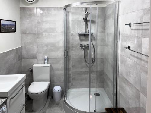 Metro Dzialdowska - Spacious studio - Tap to explore photos