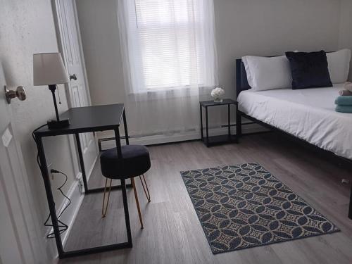 The Mid-Level Room # 2 at Centerdale Village New in North Providence, USA