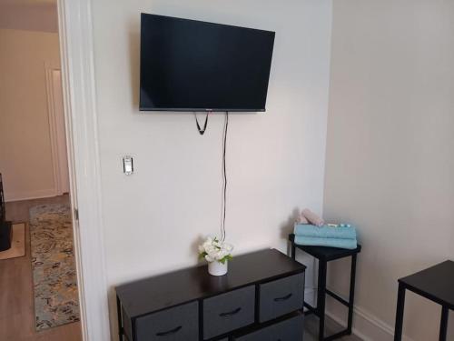 The Mid-Level Room # 3 at Centerdale Village NEW in North Providence, USA
