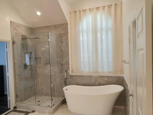 Newly Remodeled 3Bed2Bath Monthly Rental with Pool, Office Space in Trophy Club, USA