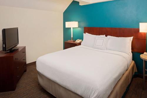 2 bedrooms, 3 beds
