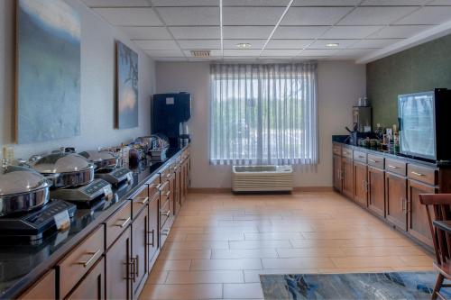 طعام و مشروبات, Fairfield by Marriott Inn & Suites Dayton Troy in تروي