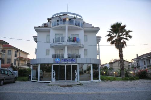 Nevada Hotel & Spa - image 2