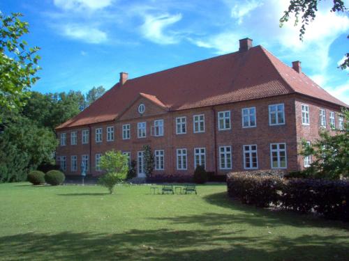 Facilities, Herrenhaus Borghorst in Osdorf