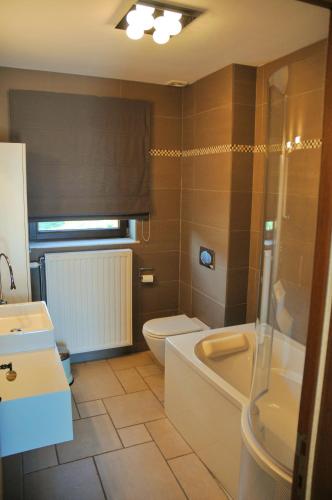 La Coline - image 11