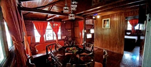 Casa en el rincon familiar en Mindo in Mindo