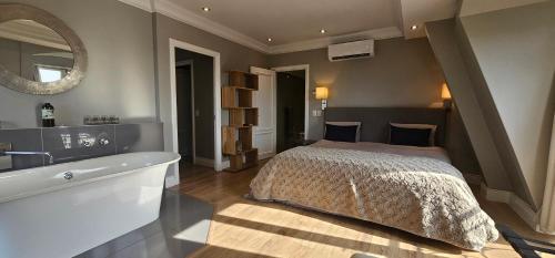 Cape Royale 4BED Rooftop Suite