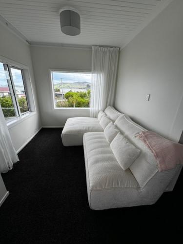 Ocean Breeze Retreat in Kakapointa