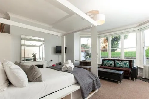 Classy Studio Apartment In Brighton photo 2
