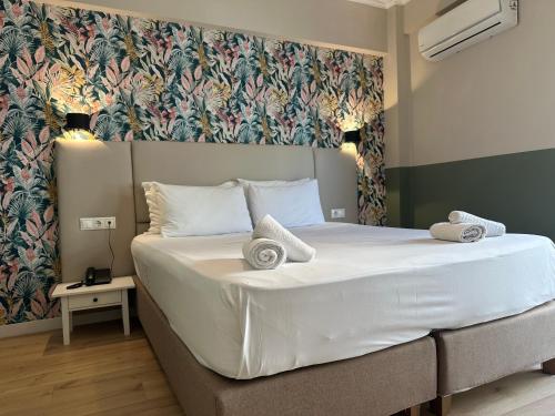 Double or Twin Room with Balcony image 9