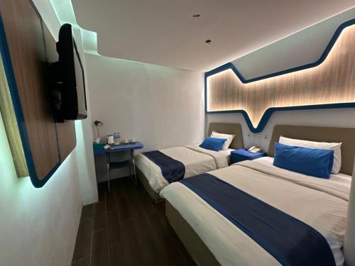 Golden Palace Hotel Ambon Room Type - Superior Twin Room