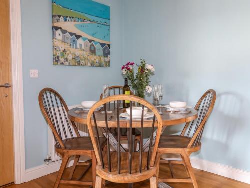 Tides Reach Rhosneigr - image 13