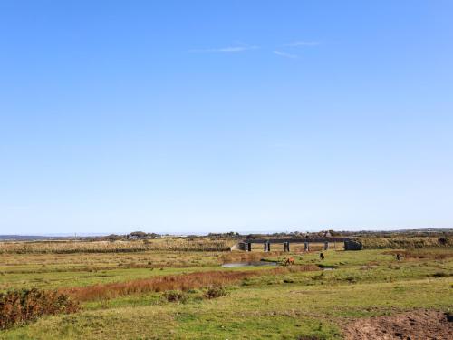 Tides Reach Rhosneigr - image 12